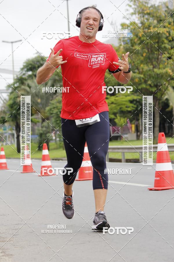 Buy your photos of the eventSantander Track & Field Run Series - Shopping Tambor on Fotop