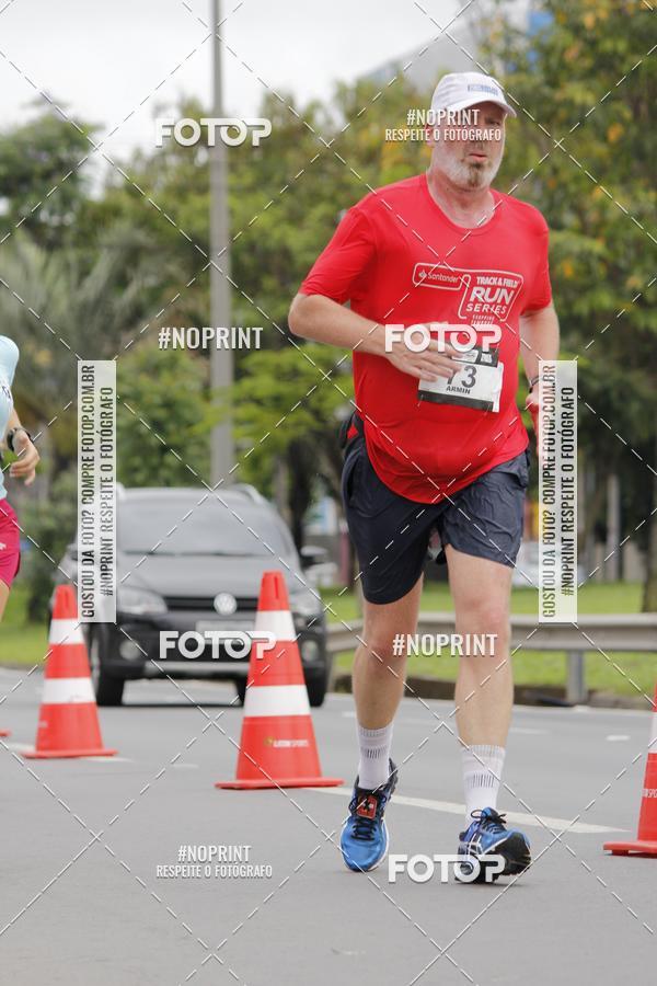 Buy your photos of the eventSantander Track & Field Run Series - Shopping Tambor on Fotop