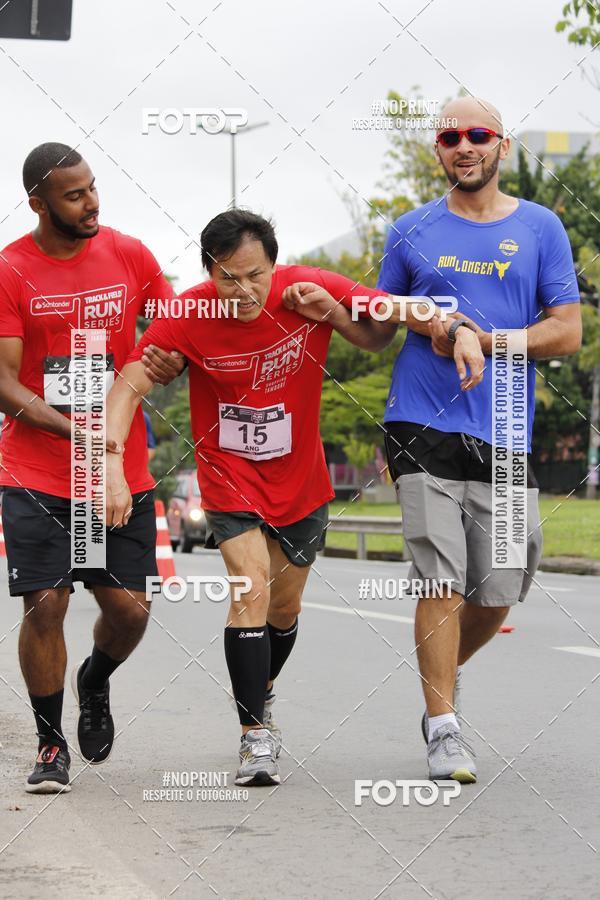 Buy your photos of the eventSantander Track & Field Run Series - Shopping Tambor on Fotop