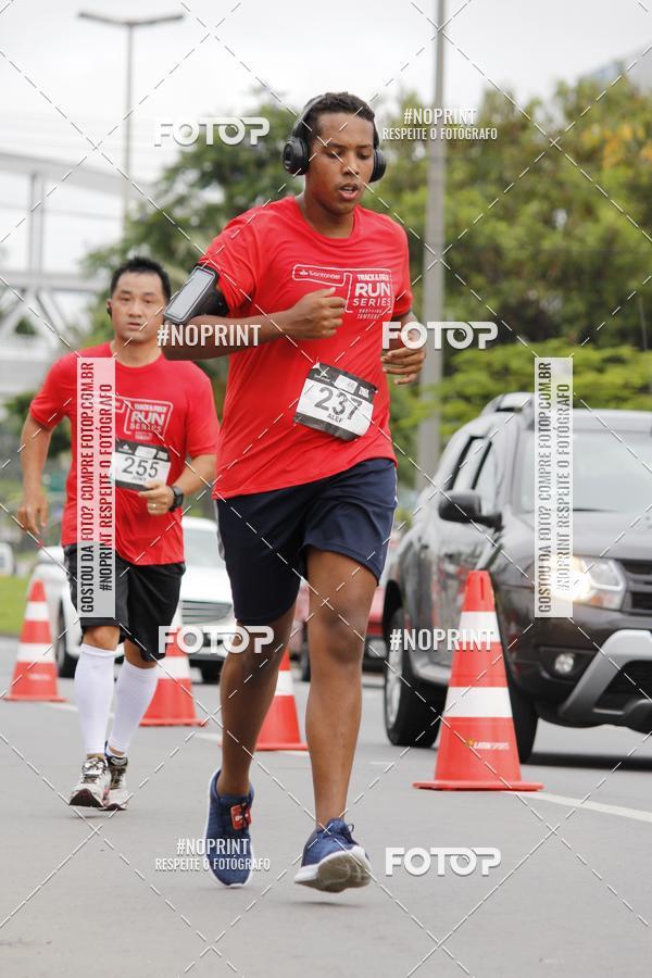 Buy your photos of the eventSantander Track & Field Run Series - Shopping Tambor on Fotop