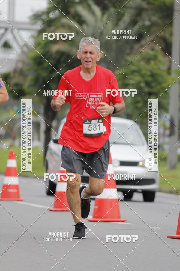 Buy your photos of the eventSantander Track & Field Run Series - Shopping Tambor on Fotop