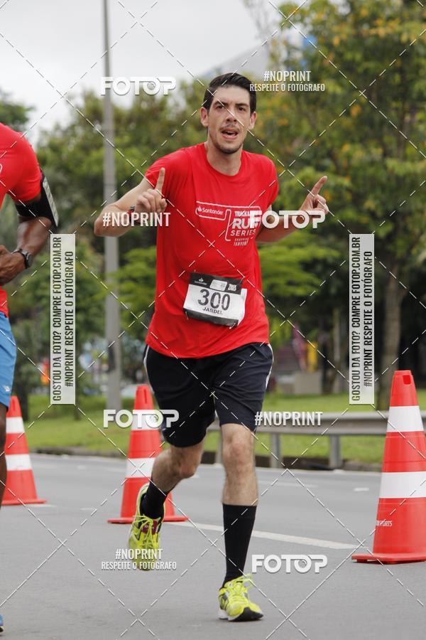 Buy your photos of the eventSantander Track & Field Run Series - Shopping Tambor on Fotop