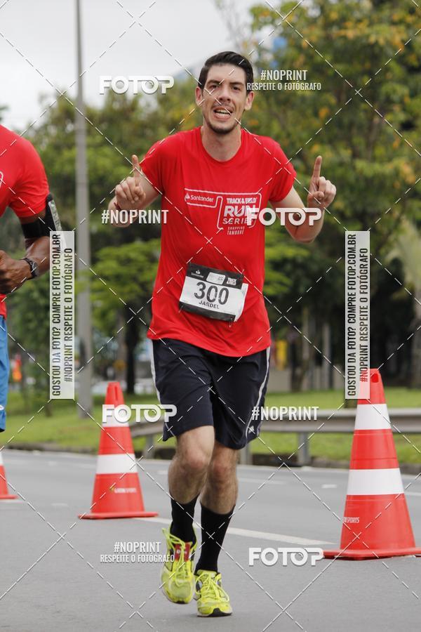 Buy your photos of the eventSantander Track & Field Run Series - Shopping Tambor on Fotop