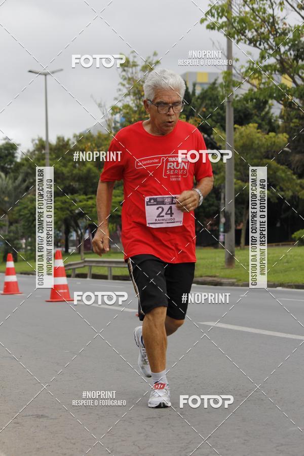 Buy your photos of the eventSantander Track & Field Run Series - Shopping Tambor on Fotop