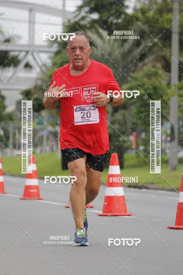 Buy your photos of the eventSantander Track & Field Run Series - Shopping Tambor on Fotop