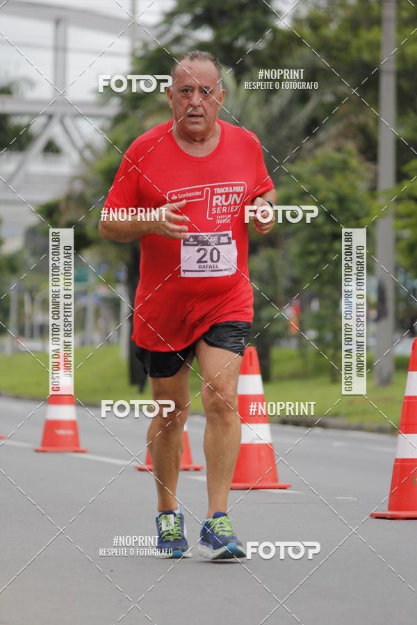 Buy your photos of the eventSantander Track & Field Run Series - Shopping Tambor on Fotop