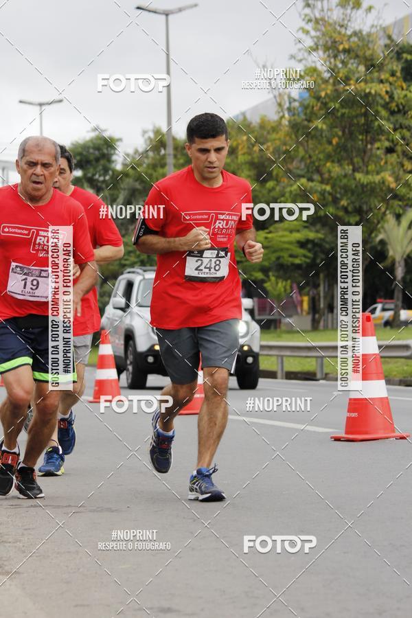 Buy your photos of the eventSantander Track & Field Run Series - Shopping Tambor on Fotop