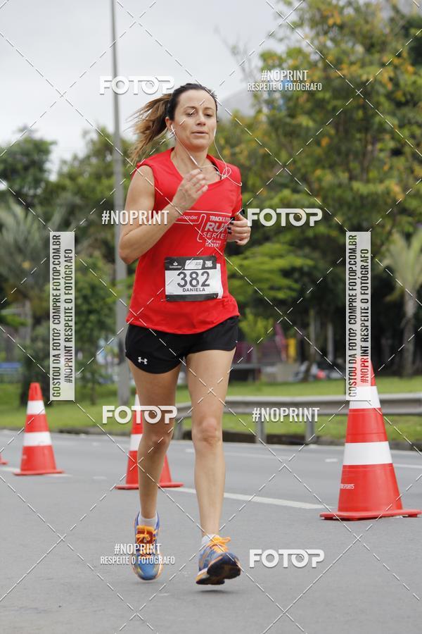 Buy your photos of the eventSantander Track & Field Run Series - Shopping Tambor on Fotop