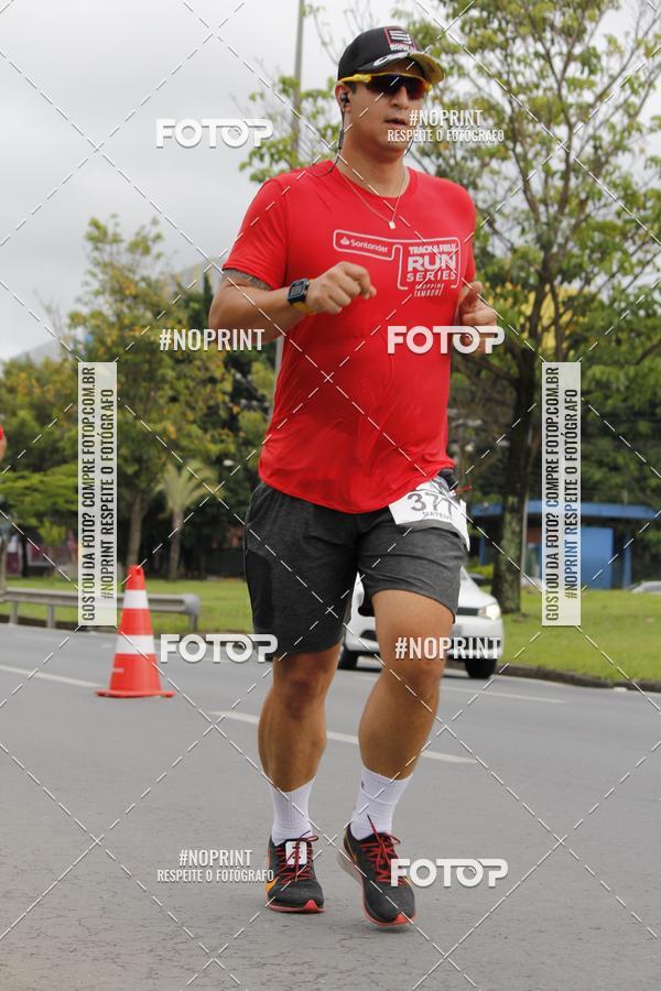 Buy your photos of the eventSantander Track & Field Run Series - Shopping Tambor on Fotop