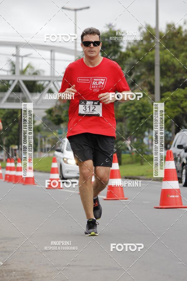 Buy your photos of the eventSantander Track & Field Run Series - Shopping Tambor on Fotop