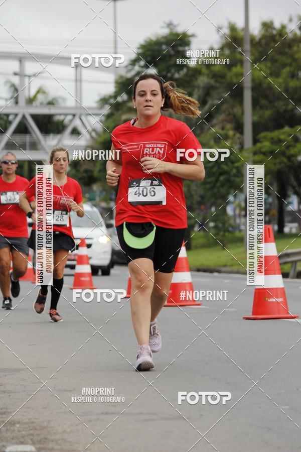 Buy your photos of the eventSantander Track & Field Run Series - Shopping Tambor on Fotop
