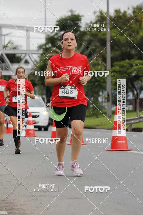 Buy your photos of the eventSantander Track & Field Run Series - Shopping Tambor on Fotop