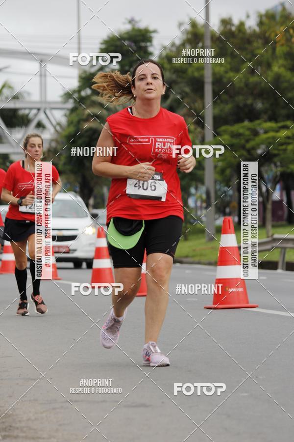 Buy your photos of the eventSantander Track & Field Run Series - Shopping Tambor on Fotop