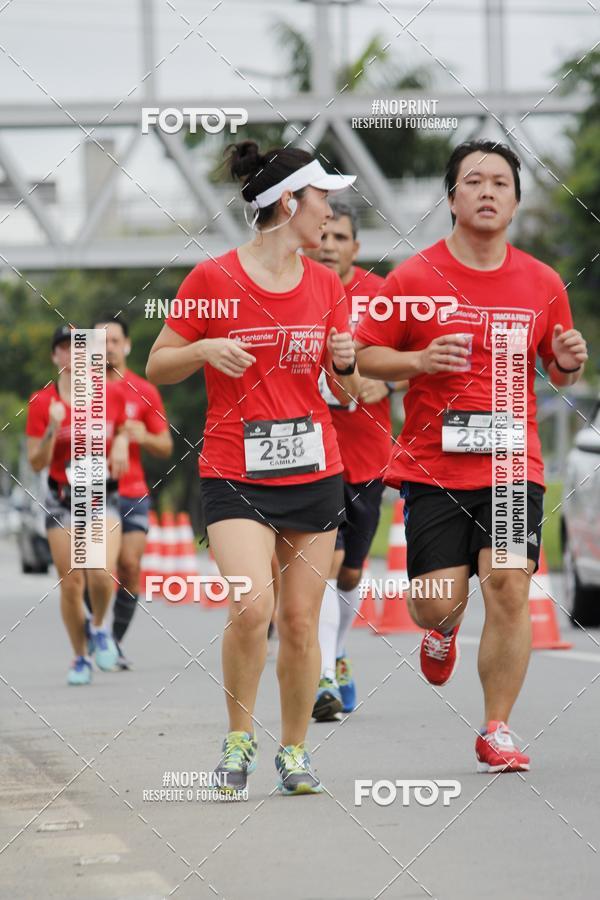 Buy your photos of the eventSantander Track & Field Run Series - Shopping Tambor on Fotop