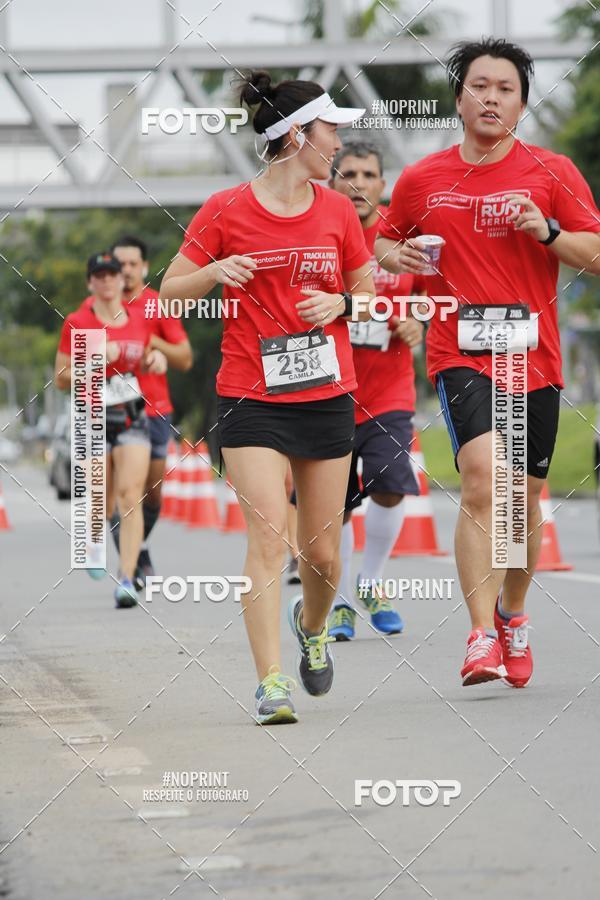 Buy your photos of the eventSantander Track & Field Run Series - Shopping Tambor on Fotop