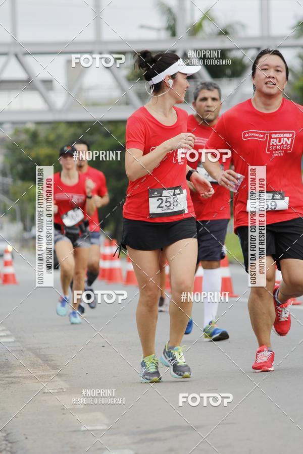 Buy your photos of the eventSantander Track & Field Run Series - Shopping Tambor on Fotop