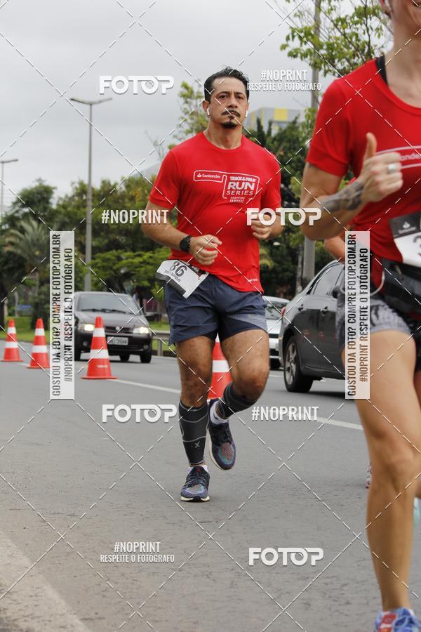 Buy your photos of the eventSantander Track & Field Run Series - Shopping Tambor on Fotop