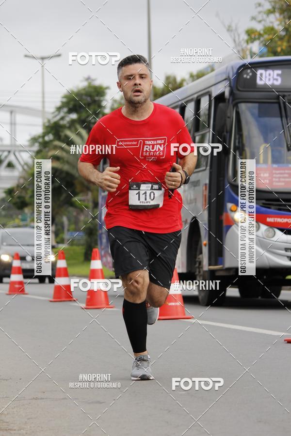 Buy your photos of the eventSantander Track & Field Run Series - Shopping Tambor on Fotop