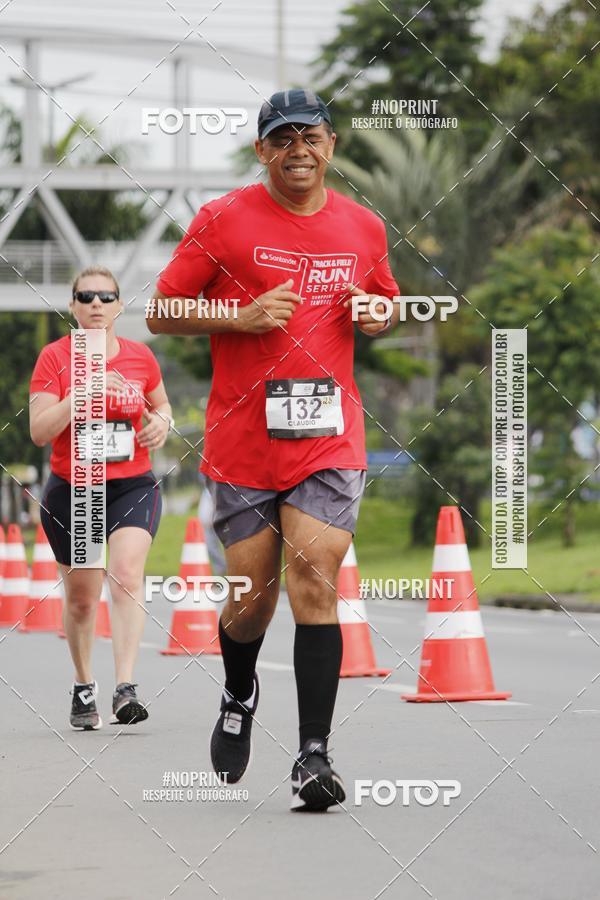 Buy your photos of the eventSantander Track & Field Run Series - Shopping Tambor on Fotop