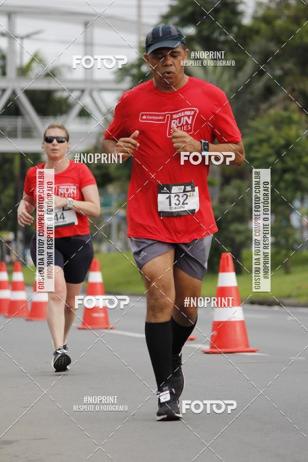 Buy your photos of the eventSantander Track & Field Run Series - Shopping Tambor on Fotop