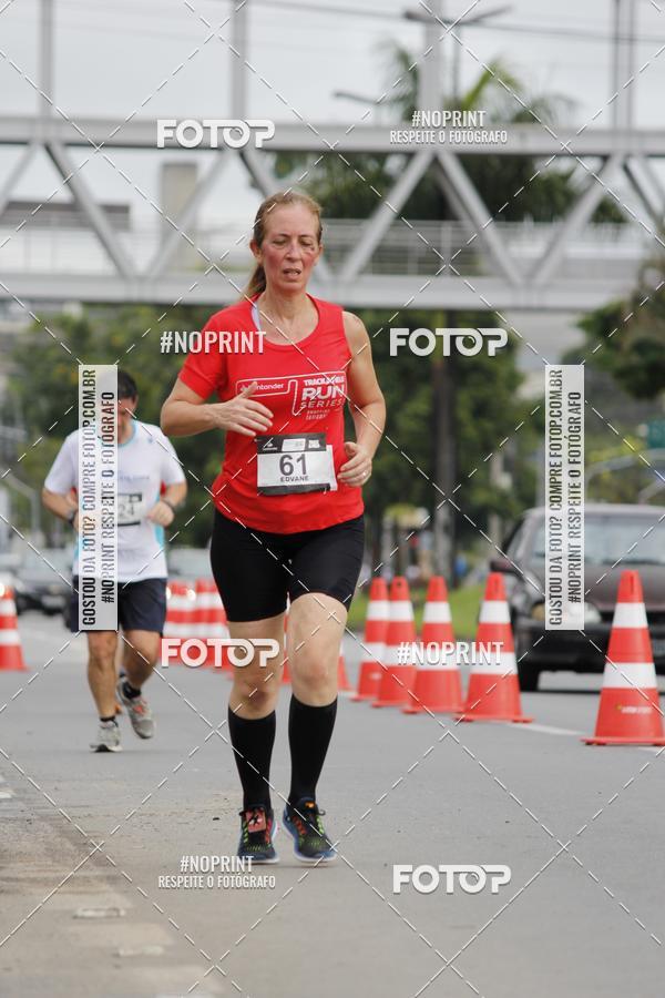 Buy your photos of the eventSantander Track & Field Run Series - Shopping Tambor on Fotop
