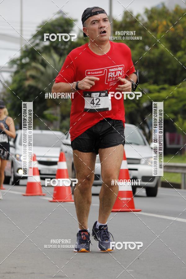 Buy your photos of the eventSantander Track & Field Run Series - Shopping Tambor on Fotop