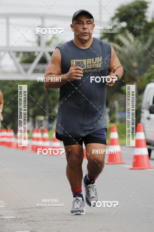 Buy your photos of the eventSantander Track & Field Run Series - Shopping Tambor on Fotop
