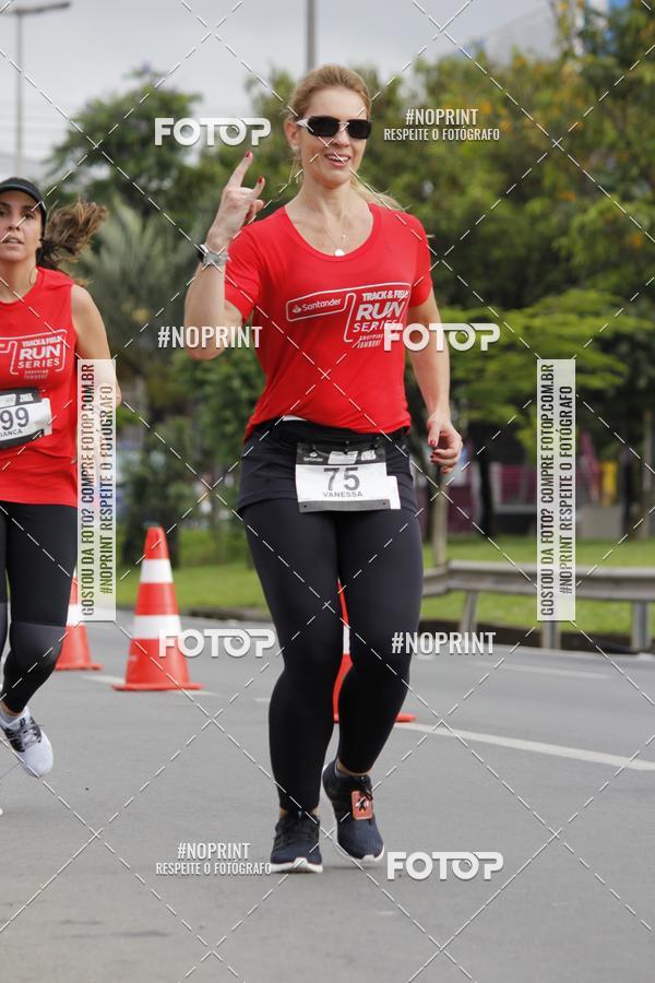 Buy your photos of the eventSantander Track & Field Run Series - Shopping Tambor on Fotop