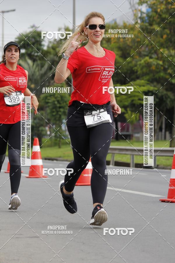 Buy your photos of the eventSantander Track & Field Run Series - Shopping Tambor on Fotop