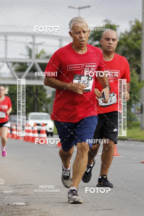 Buy your photos of the eventSantander Track & Field Run Series - Shopping Tambor on Fotop