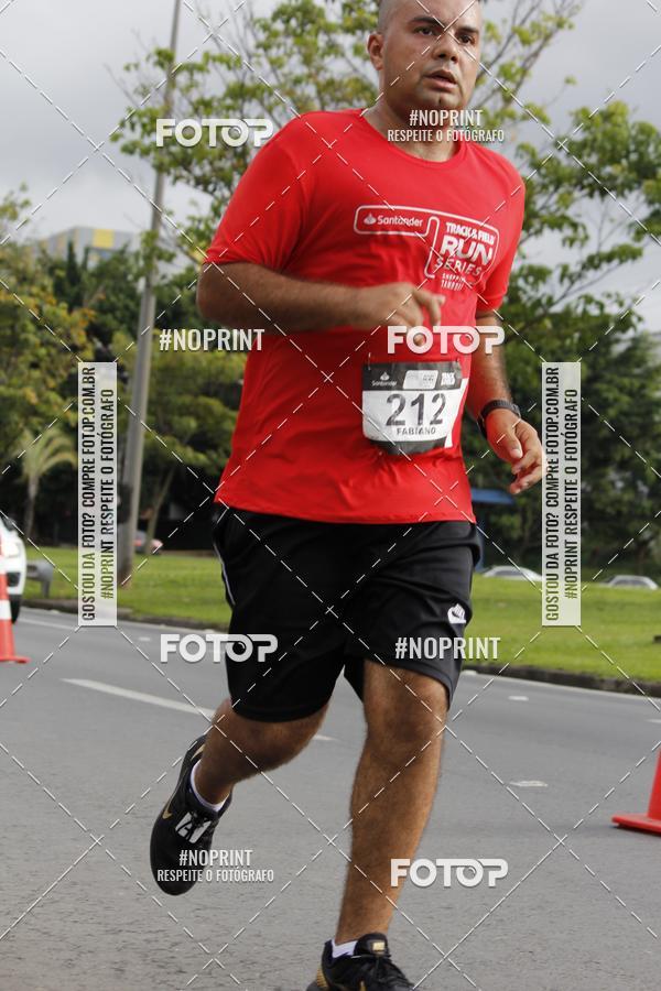 Buy your photos of the eventSantander Track & Field Run Series - Shopping Tambor on Fotop