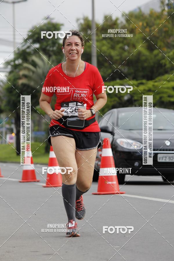 Buy your photos of the eventSantander Track & Field Run Series - Shopping Tambor on Fotop