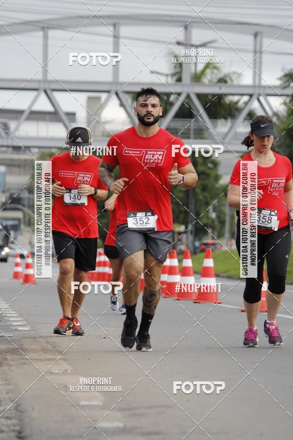 Buy your photos of the eventSantander Track & Field Run Series - Shopping Tambor on Fotop