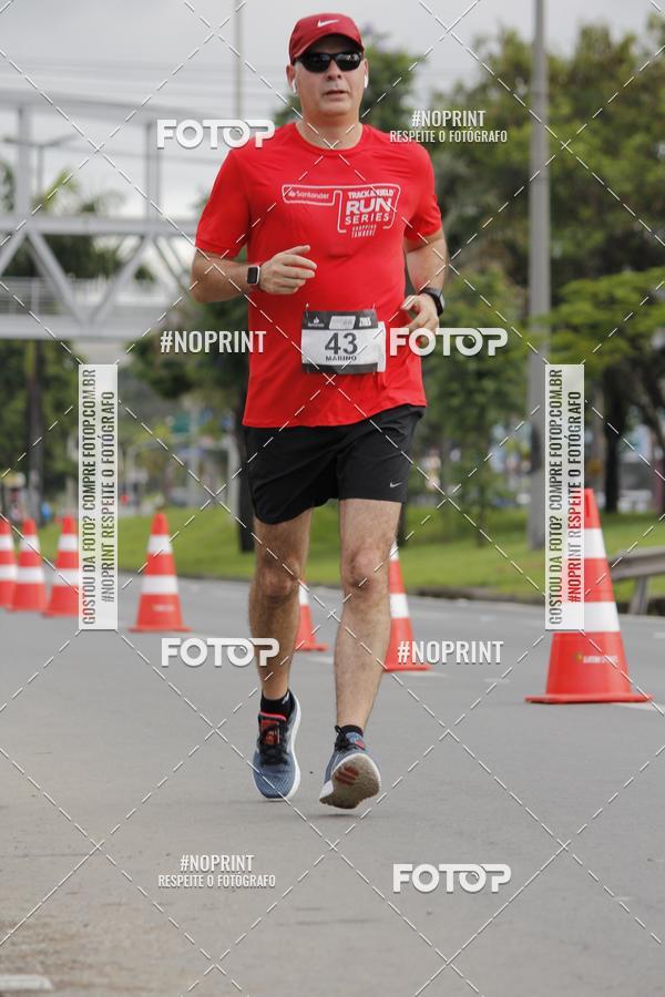 Buy your photos of the eventSantander Track & Field Run Series - Shopping Tambor on Fotop