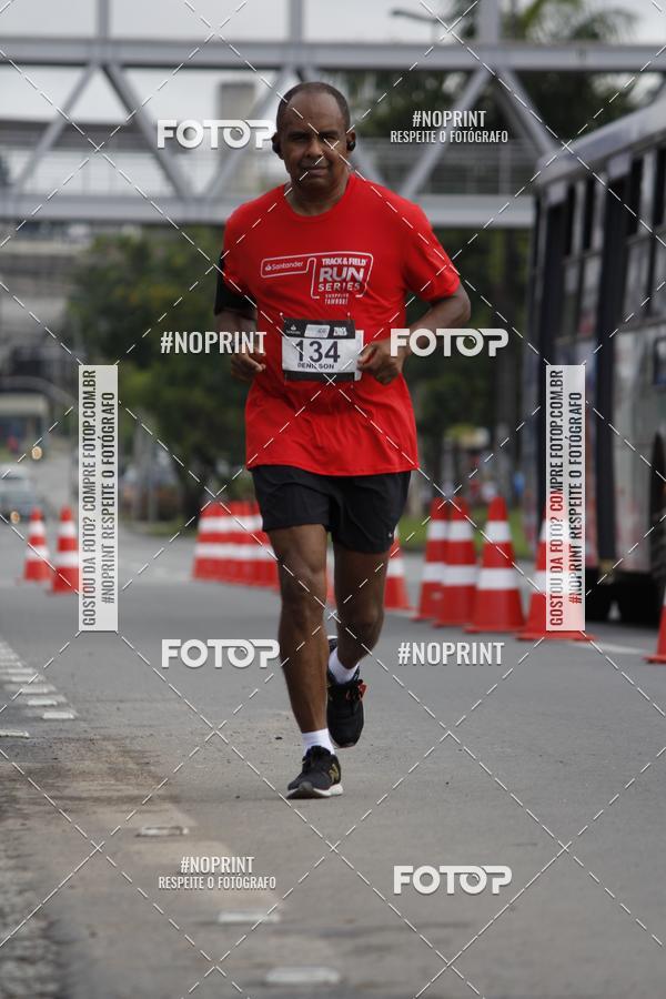 Buy your photos of the eventSantander Track & Field Run Series - Shopping Tambor on Fotop