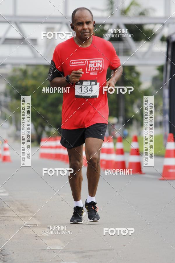Buy your photos of the eventSantander Track & Field Run Series - Shopping Tambor on Fotop