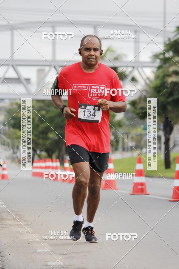 Buy your photos of the eventSantander Track & Field Run Series - Shopping Tambor on Fotop