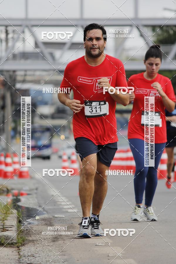 Buy your photos of the eventSantander Track & Field Run Series - Shopping Tambor on Fotop