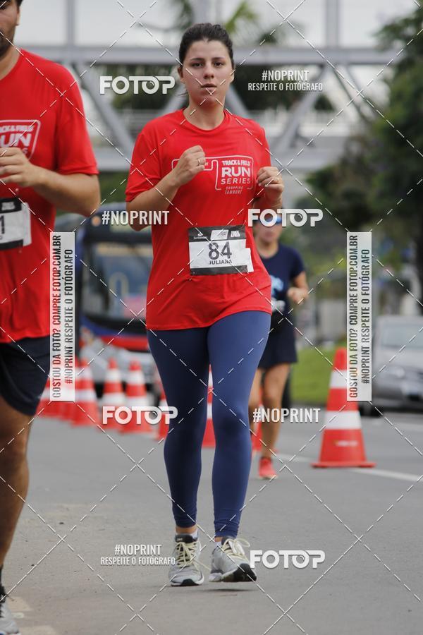 Buy your photos of the eventSantander Track & Field Run Series - Shopping Tambor on Fotop