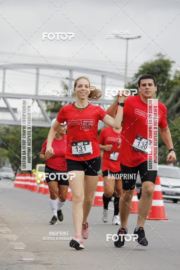 Buy your photos of the eventSantander Track & Field Run Series - Shopping Tambor on Fotop