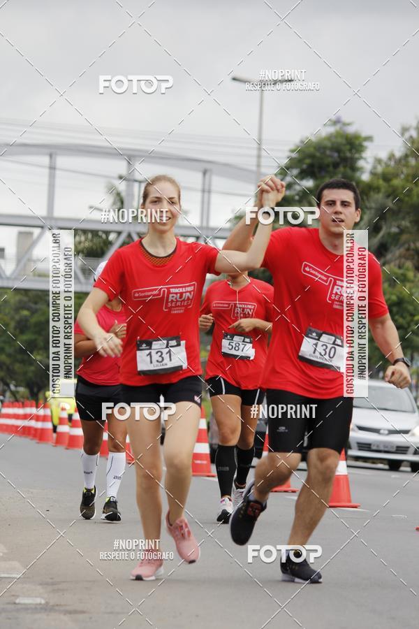 Buy your photos of the eventSantander Track & Field Run Series - Shopping Tambor on Fotop