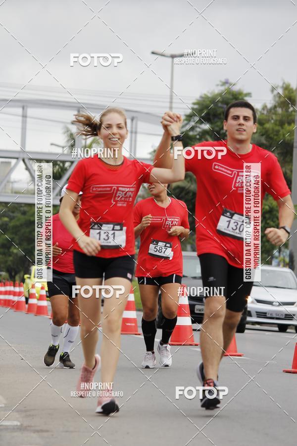 Buy your photos of the eventSantander Track & Field Run Series - Shopping Tambor on Fotop