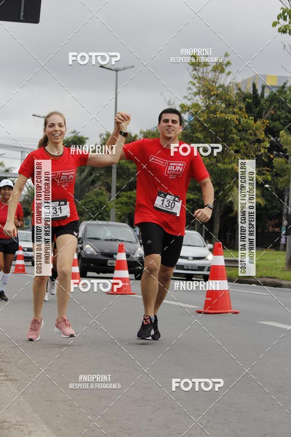 Buy your photos of the eventSantander Track & Field Run Series - Shopping Tambor on Fotop