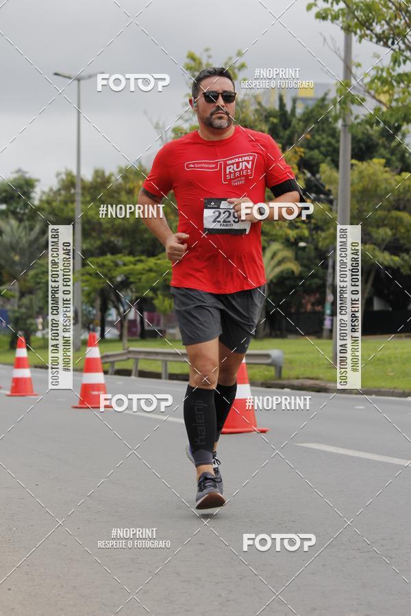 Buy your photos of the eventSantander Track & Field Run Series - Shopping Tambor on Fotop