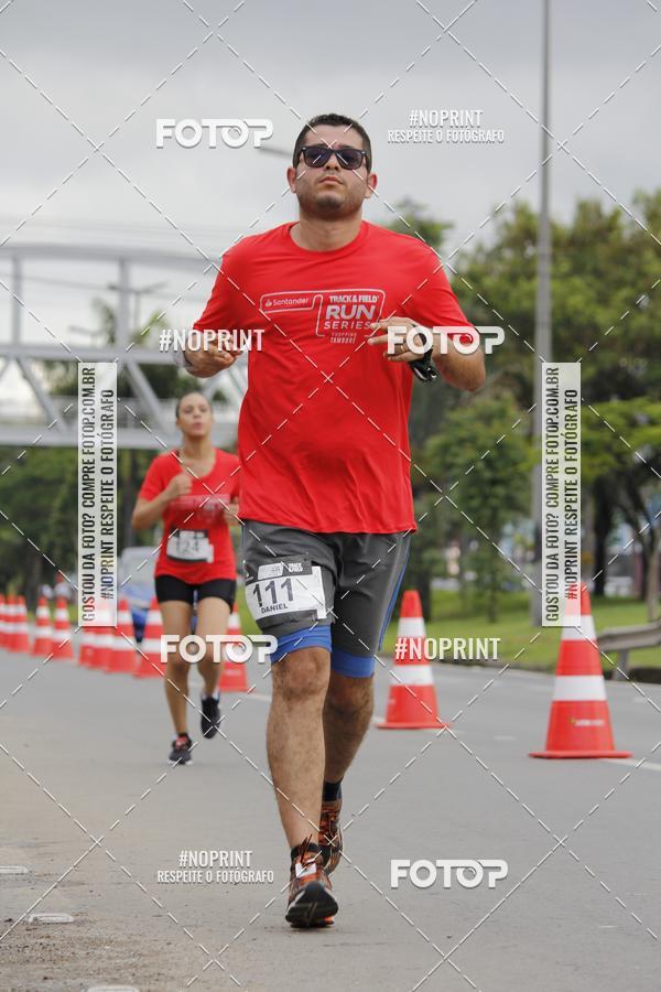 Buy your photos of the eventSantander Track & Field Run Series - Shopping Tambor on Fotop