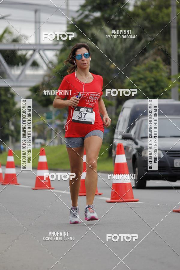 Buy your photos of the eventSantander Track & Field Run Series - Shopping Tambor on Fotop