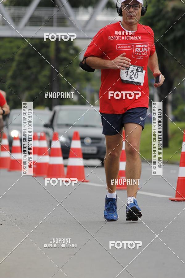 Buy your photos of the eventSantander Track & Field Run Series - Shopping Tambor on Fotop