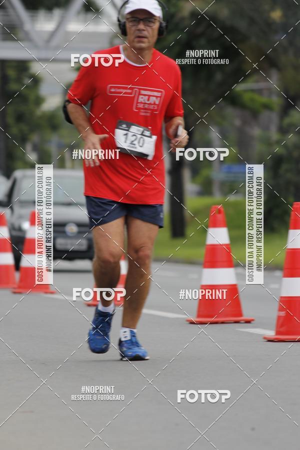 Buy your photos of the eventSantander Track & Field Run Series - Shopping Tambor on Fotop
