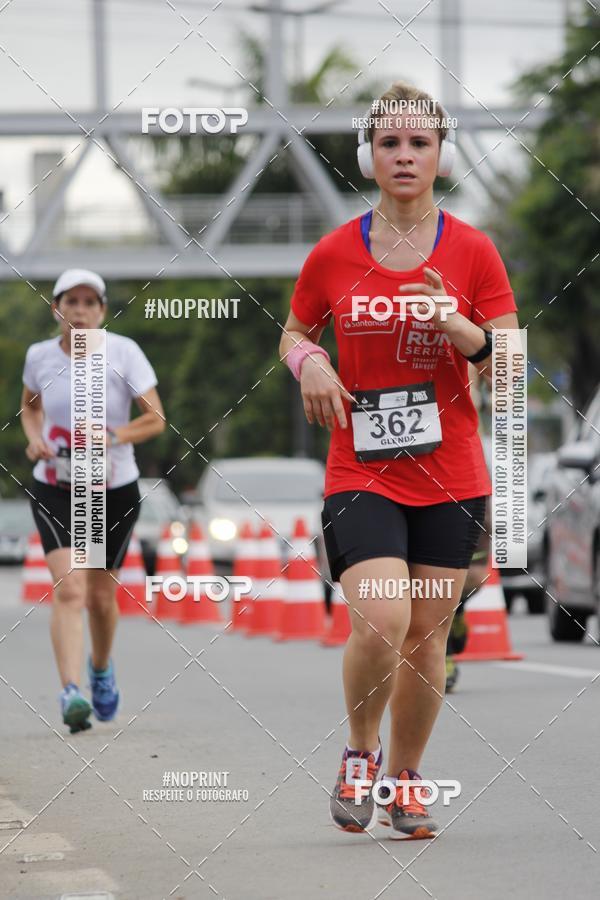 Buy your photos of the eventSantander Track & Field Run Series - Shopping Tambor on Fotop
