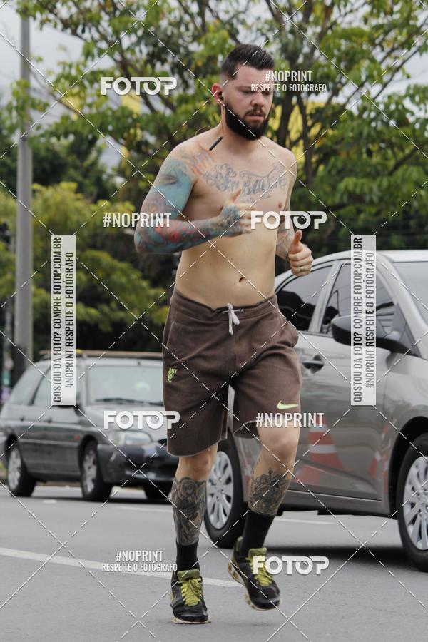 Buy your photos of the eventSantander Track & Field Run Series - Shopping Tambor on Fotop